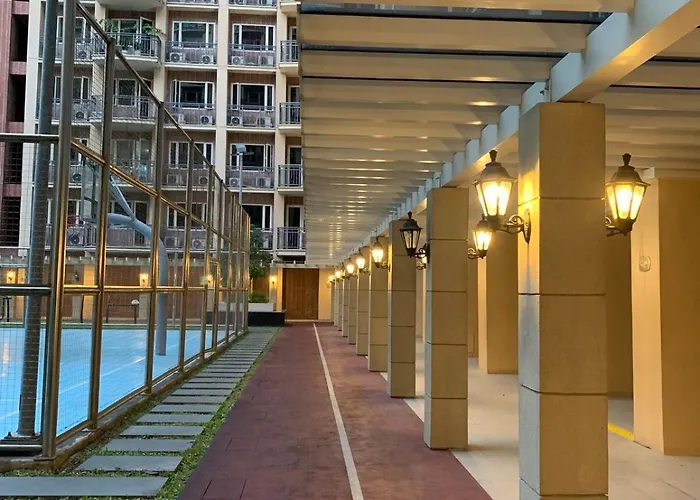 Apartment Monarch Parksuites 1br With Balcony