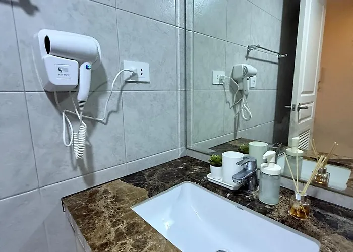 Monarch Parksuites 1br With Balcony Manila